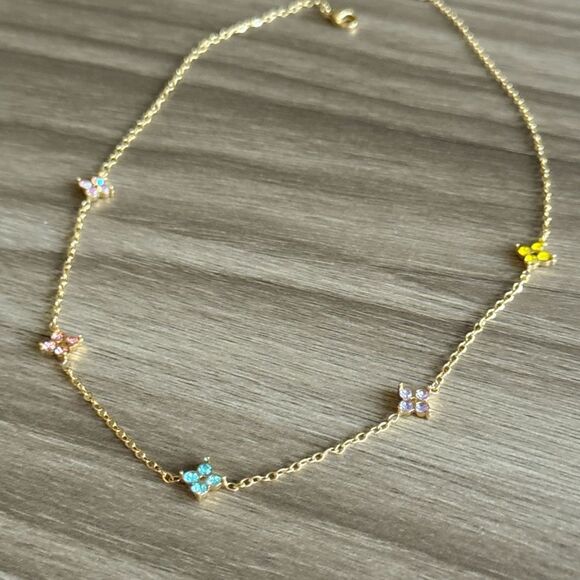 Diamond flower necklace Q307 - Picture 5 of 7